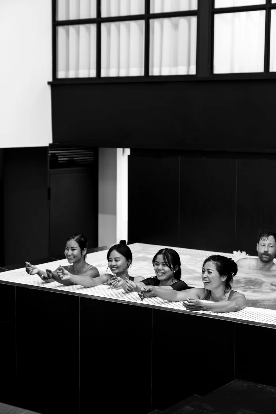 Khu vực xông hồng ngoại — infrared sauna tại Recovery Mode Saigon